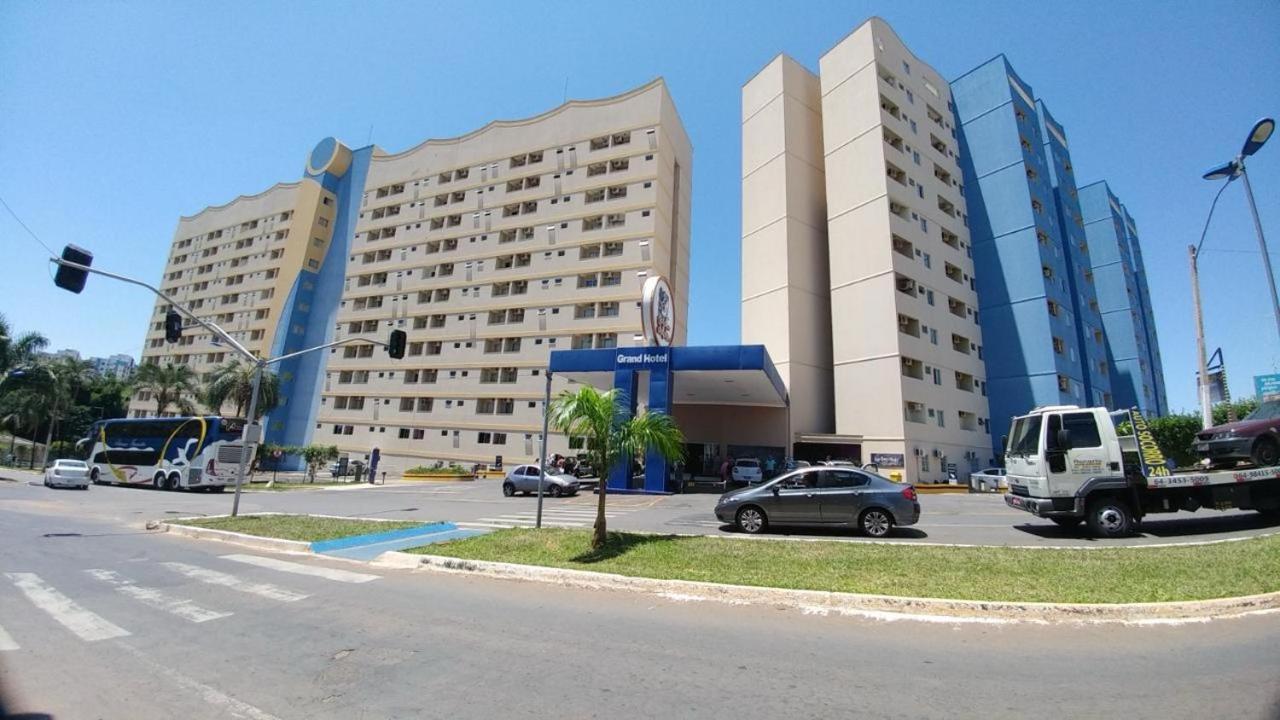 Resort Golden Dolphin Grand Hotel 517 Caldas Novas Exterior photo
